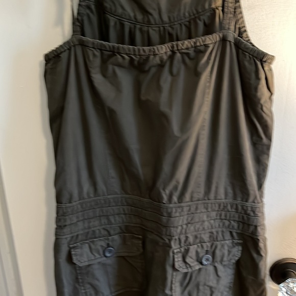 Stylish jumper/overalls. - Picture 5 of 6